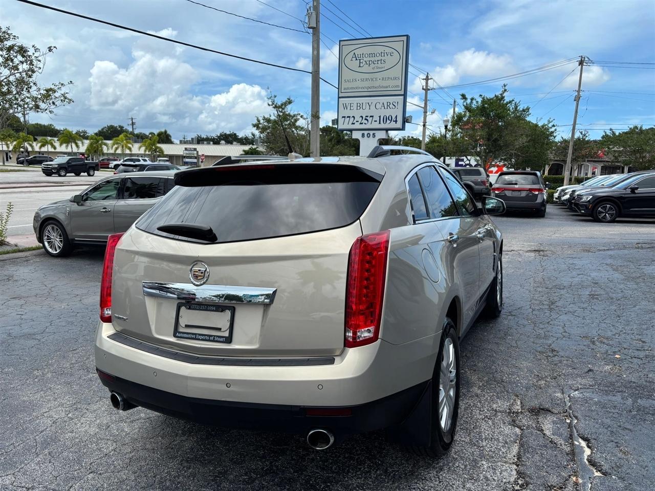 Cadillac SRX Luxury Collection 2011