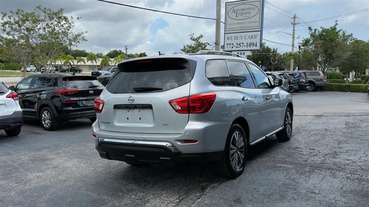 Nissan Pathfinder SV 2WD 2017