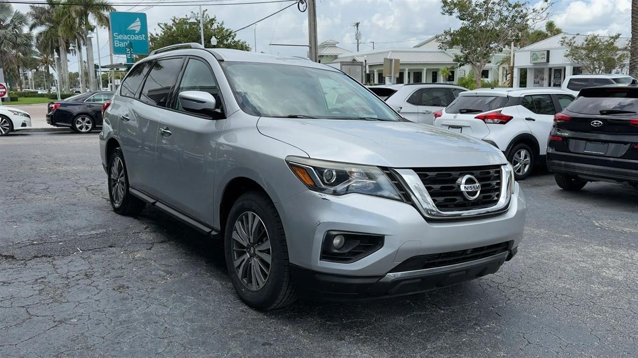 Nissan Pathfinder SV 2WD 2017