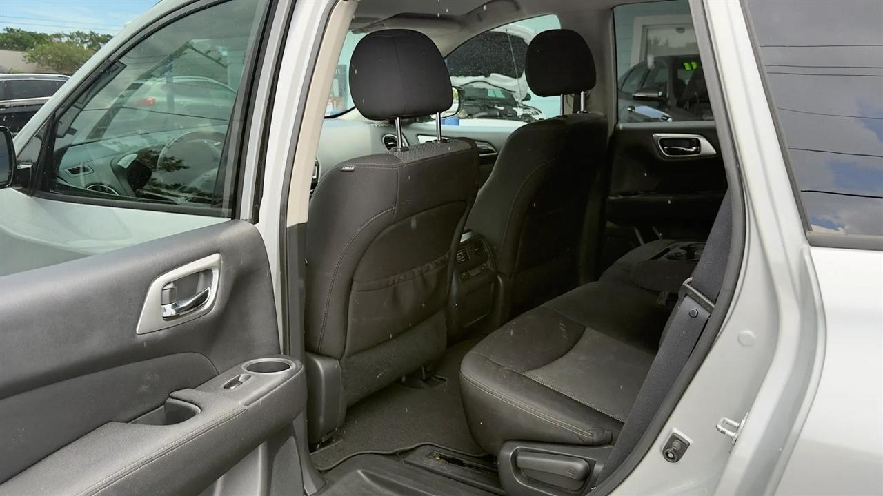 Nissan Pathfinder SV 2WD 2017