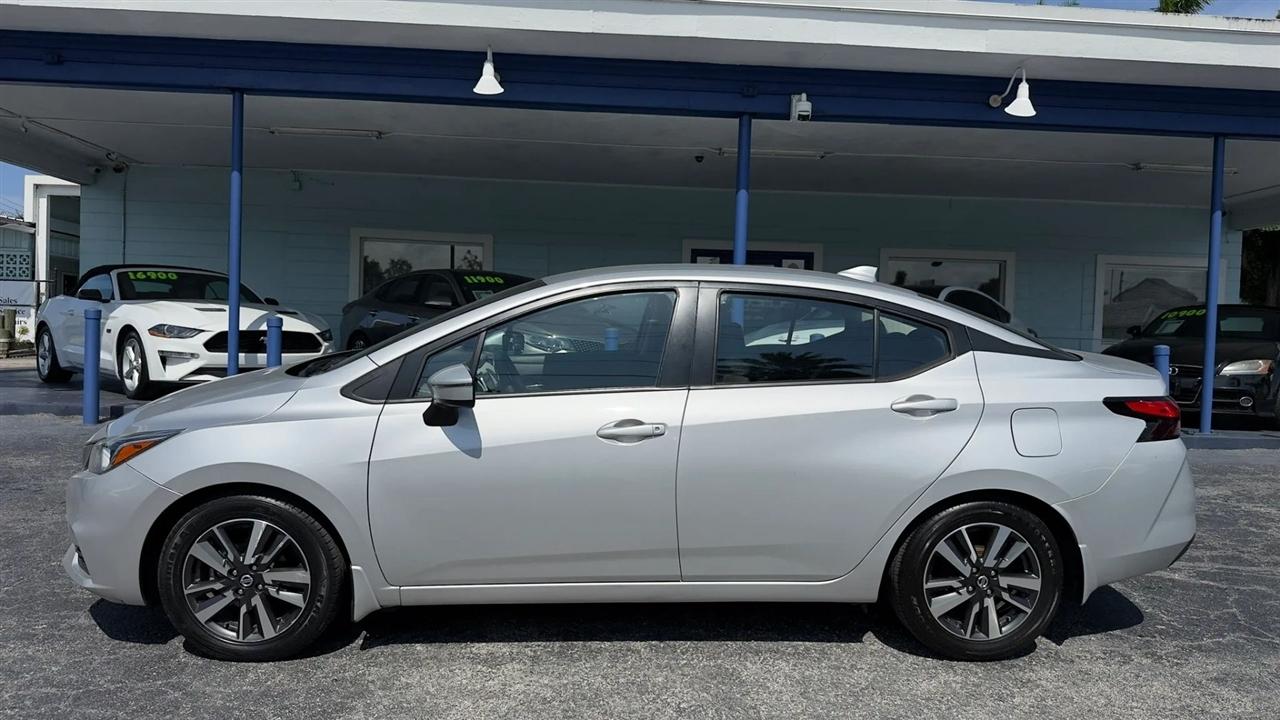 Nissan Versa SV 2021