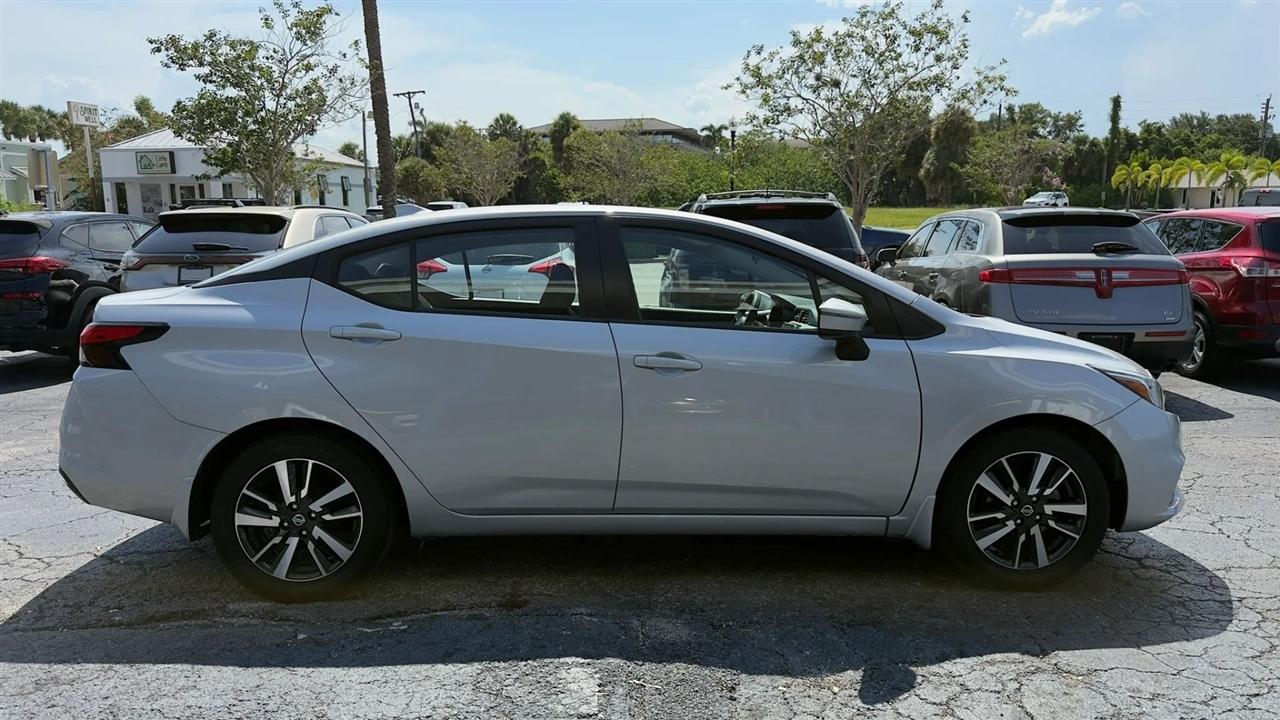 Nissan Versa SV 2021