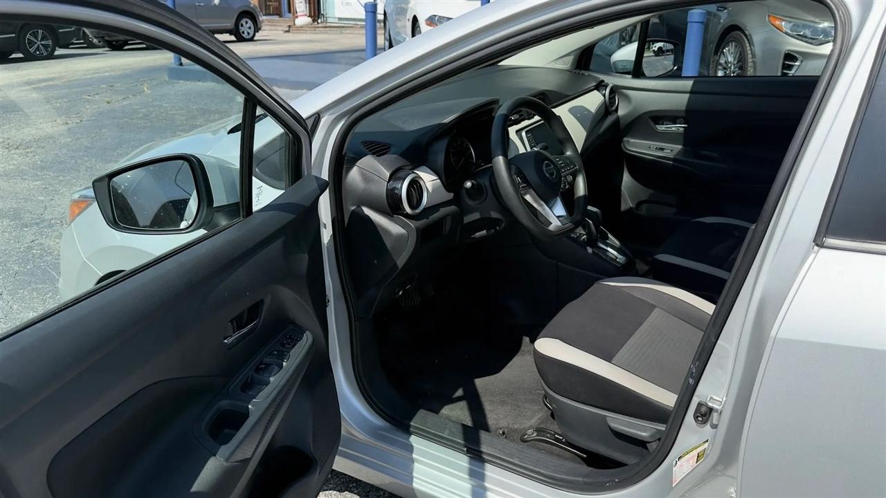 Nissan Versa SV 2021
