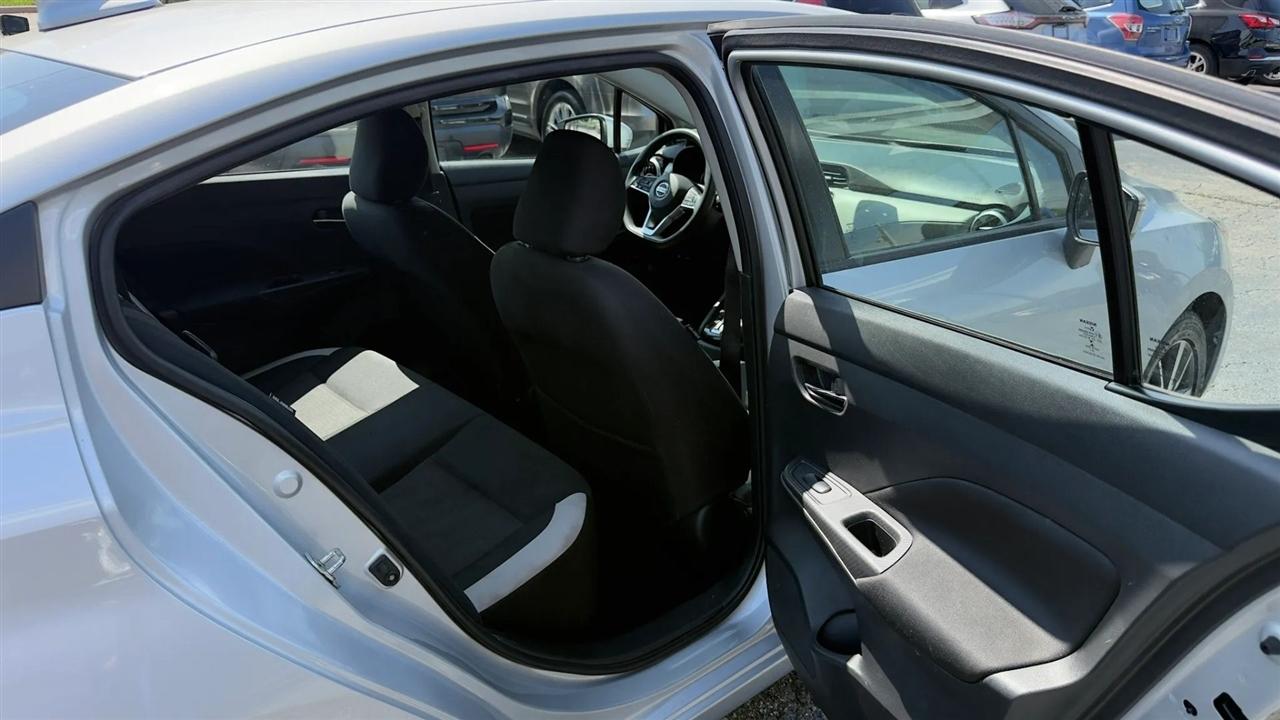 Nissan Versa SV 2021
