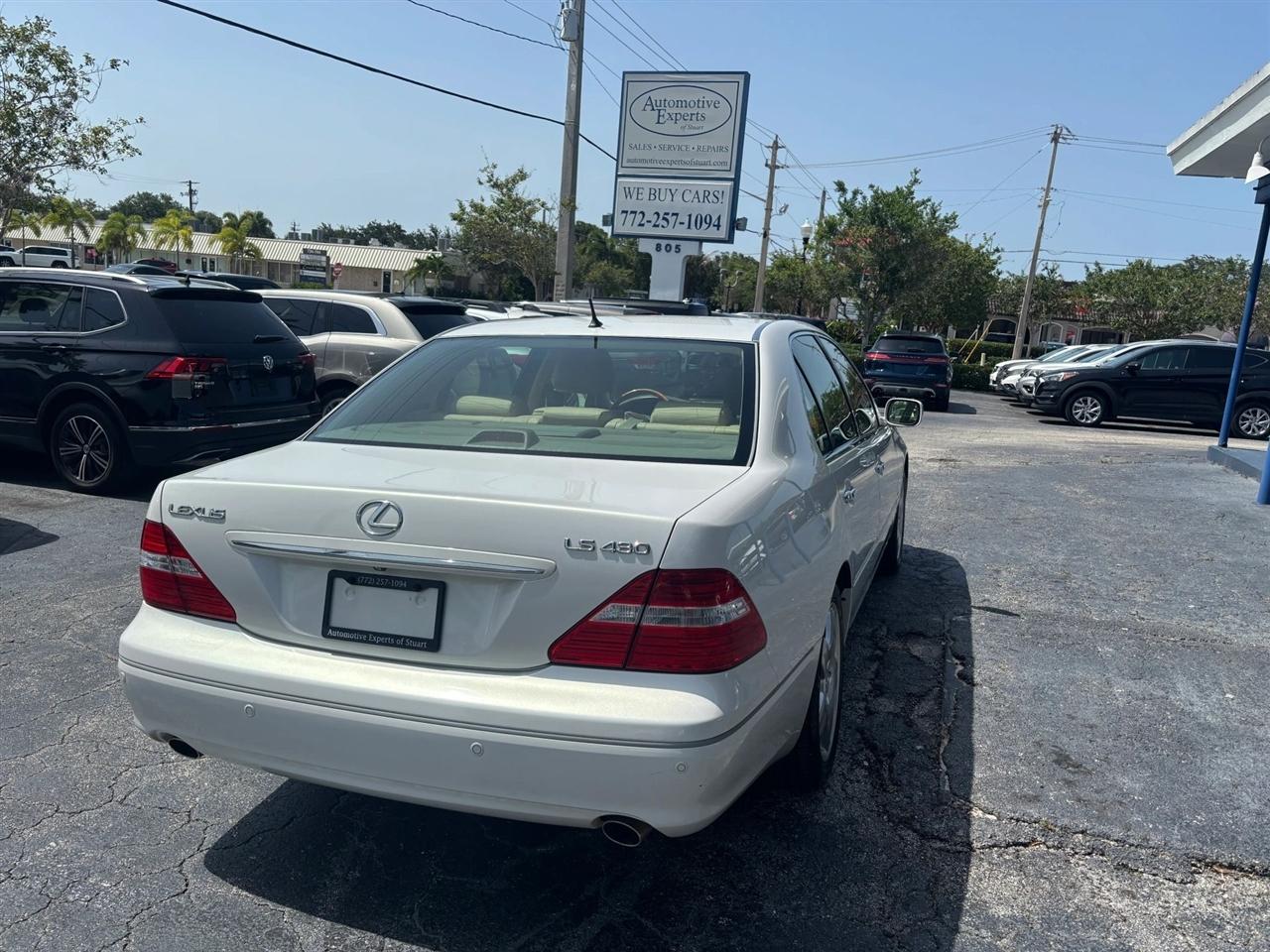 Lexus LS 430 Sedan 2004