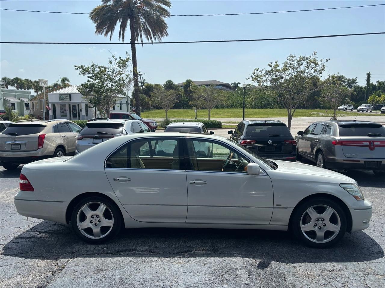 Lexus LS 430 Sedan 2004
