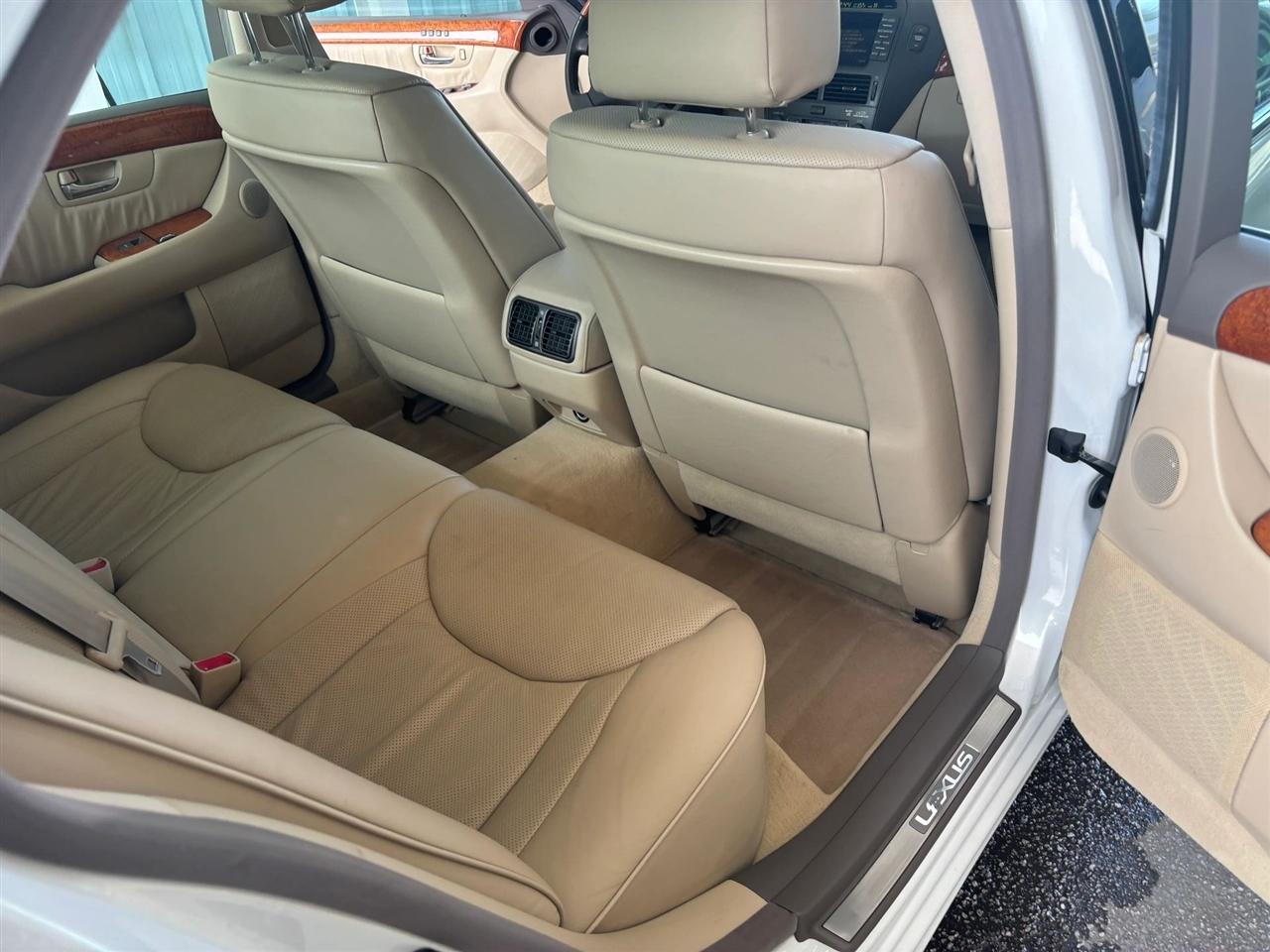 Lexus LS 430 Sedan 2004