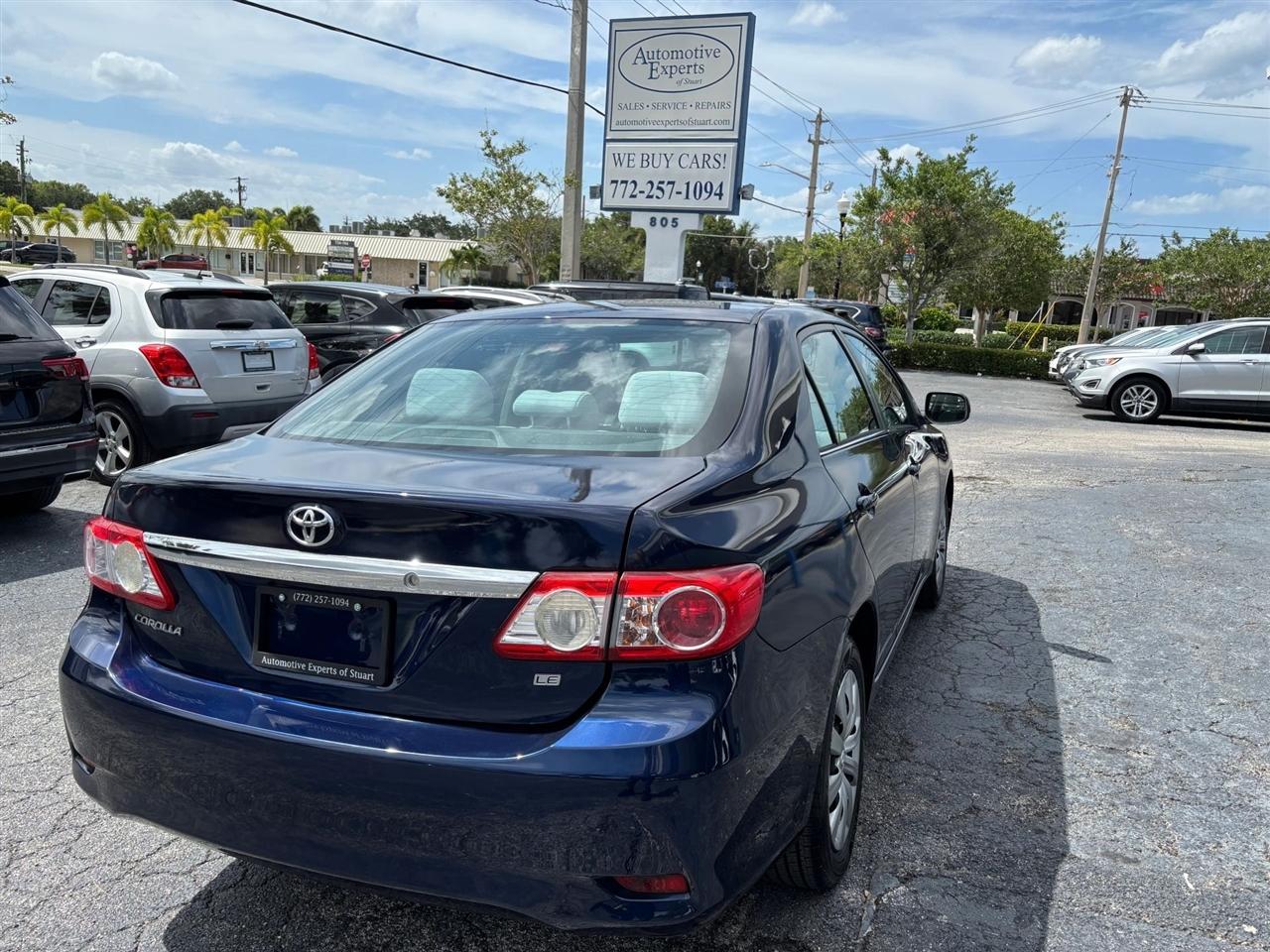 Toyota Corolla LE 4-Speed AT 2013