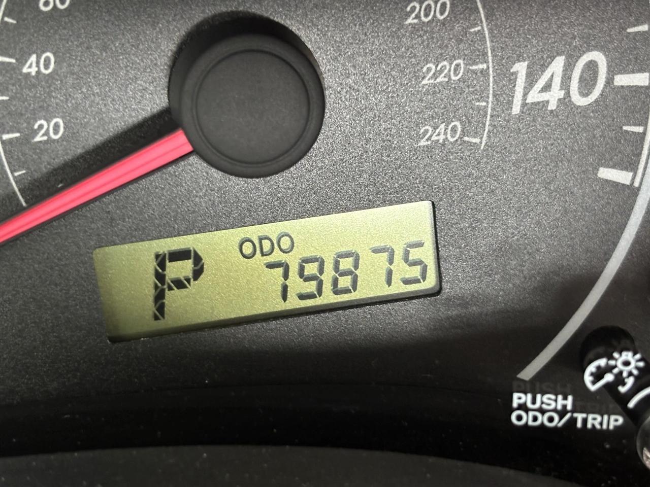 Toyota Corolla LE 4-Speed AT 2013