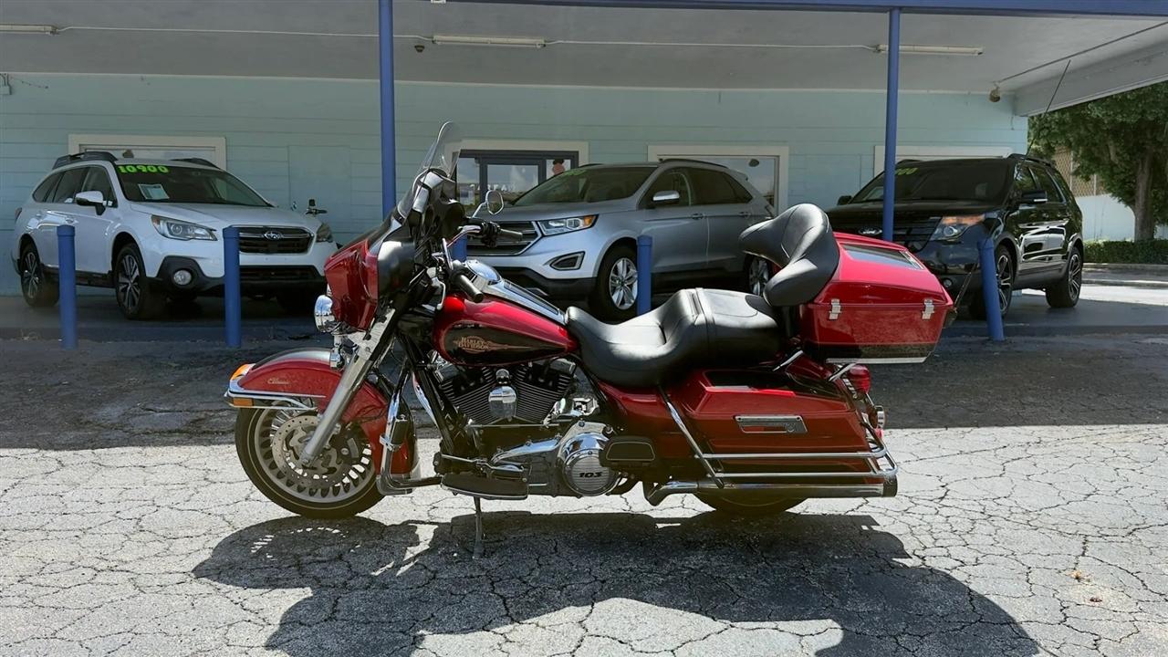 Harley-Davidson FLHTC103  2013