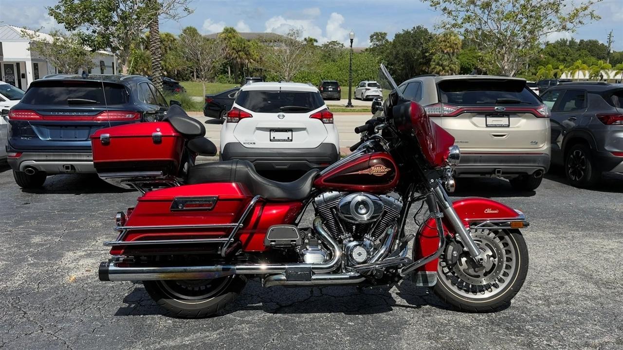 Harley-Davidson FLHTC103  2013