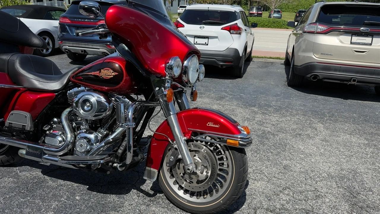 Harley-Davidson FLHTC103  2013