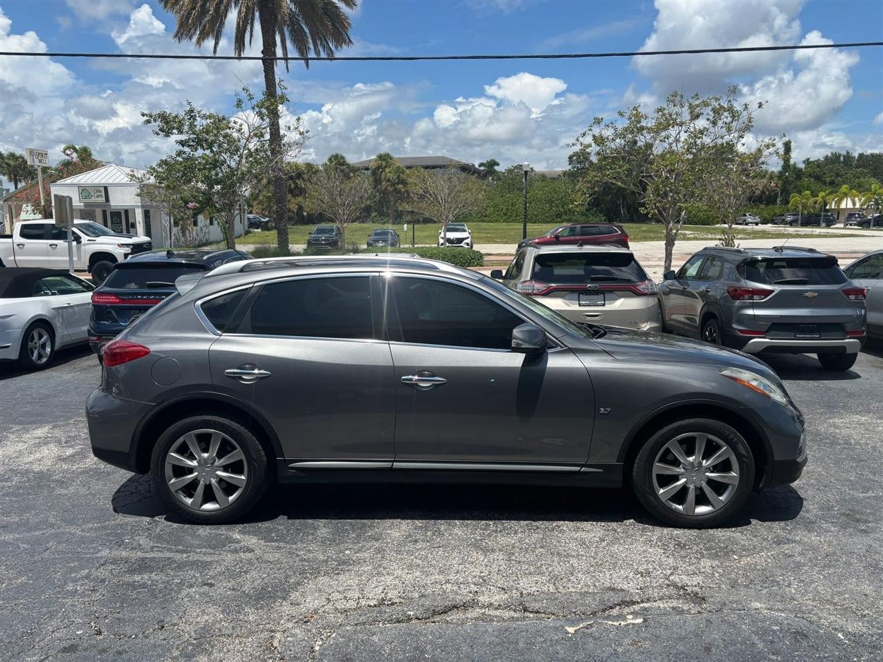 Infiniti QX50 Base AWD 2017