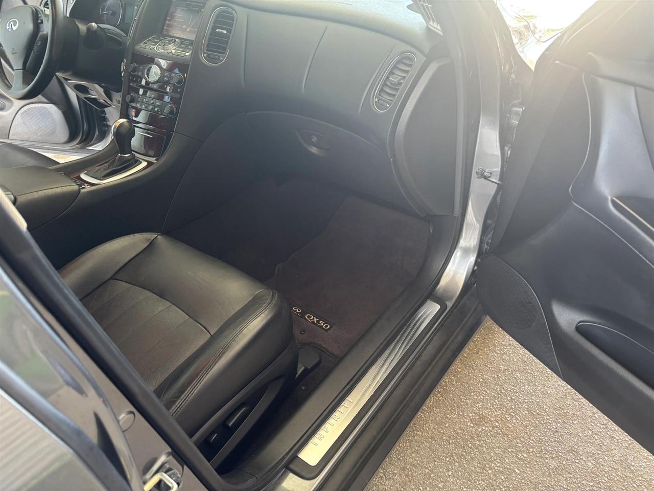 Infiniti QX50 Base AWD 2017