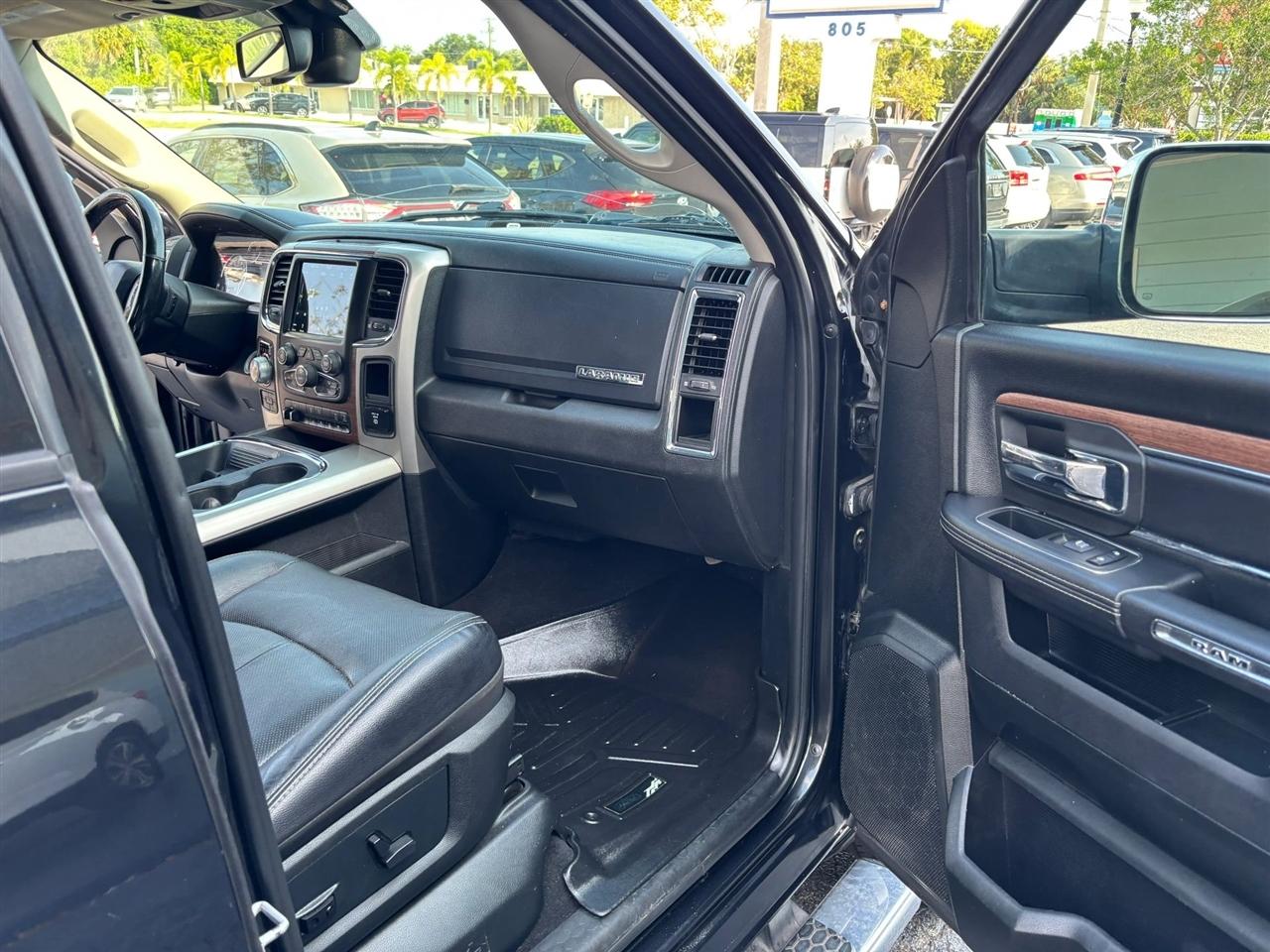 RAM 1500 Laramie Crew Cab LWB 4WD 2018