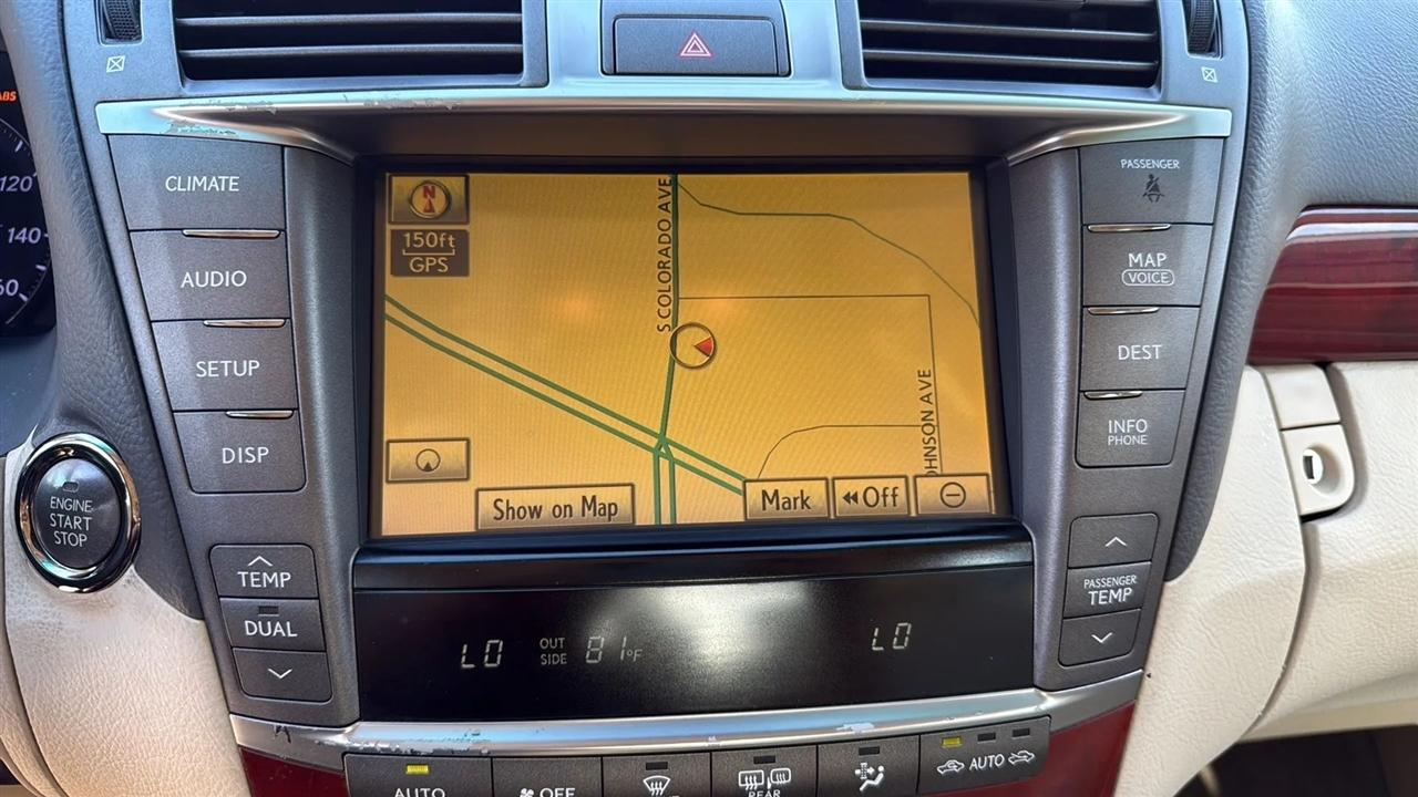 Lexus LS 460 Luxury Sedan 2011