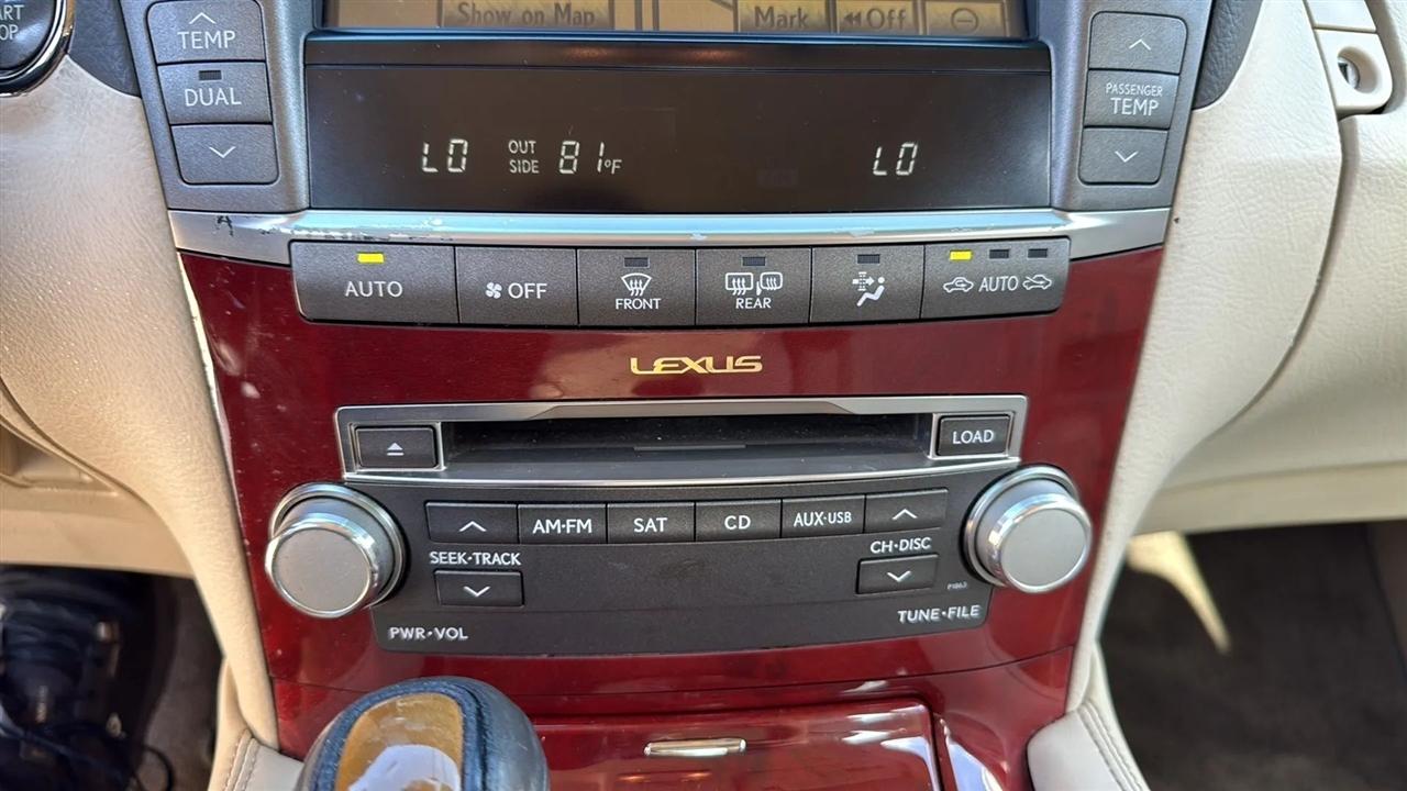 Lexus LS 460 Luxury Sedan 2011