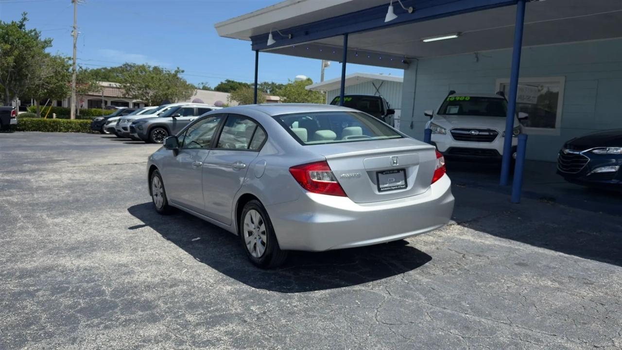 Honda Civic LX Sedan 5-Speed AT 2012