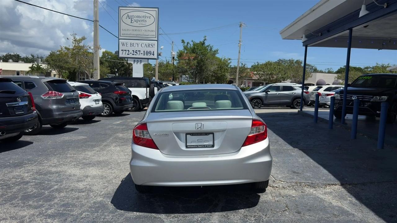 Honda Civic LX Sedan 5-Speed AT 2012