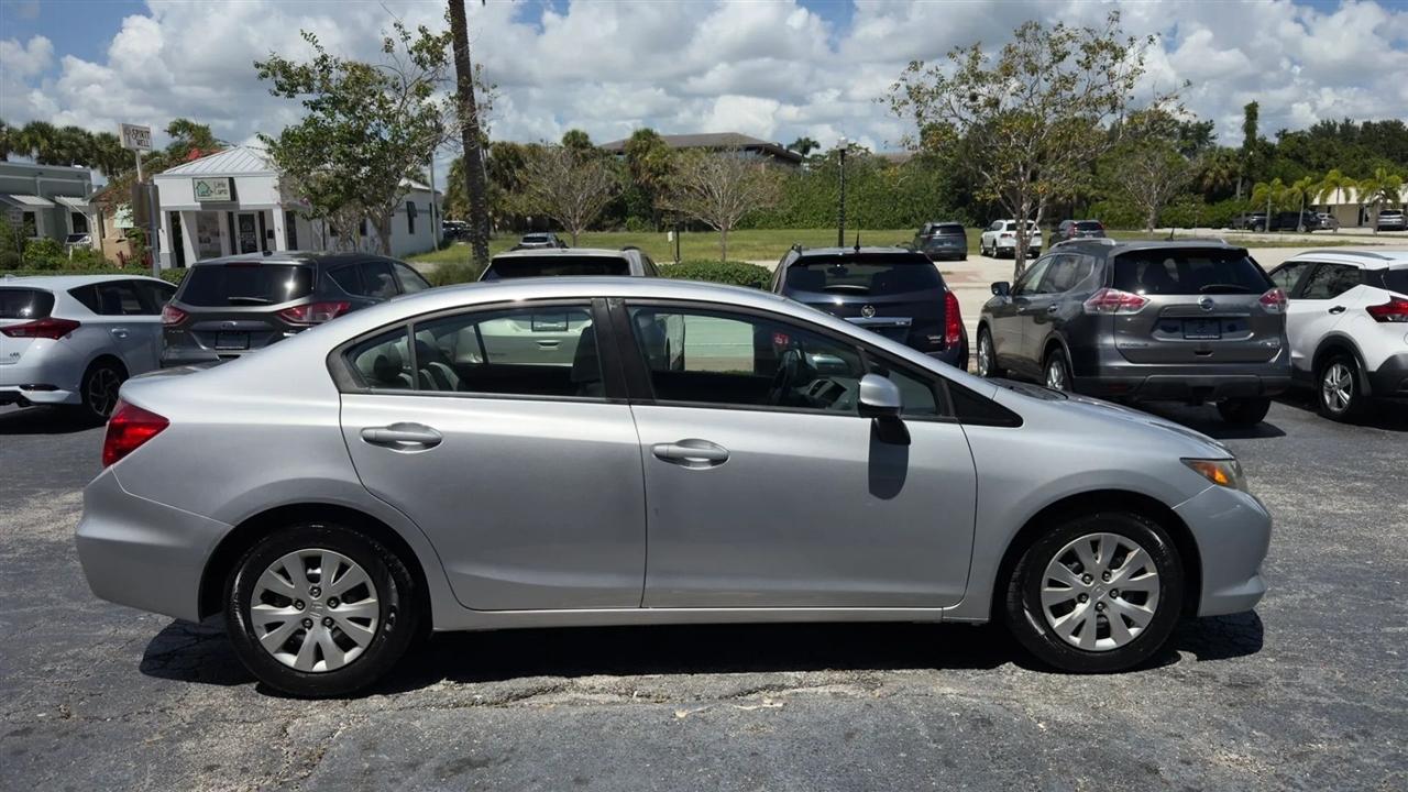 Honda Civic LX Sedan 5-Speed AT 2012