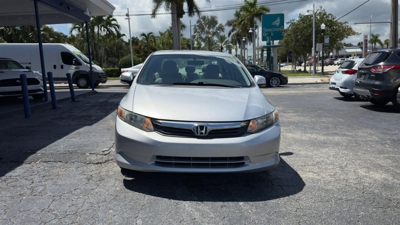 Honda Civic LX Sedan 5-Speed AT 2012