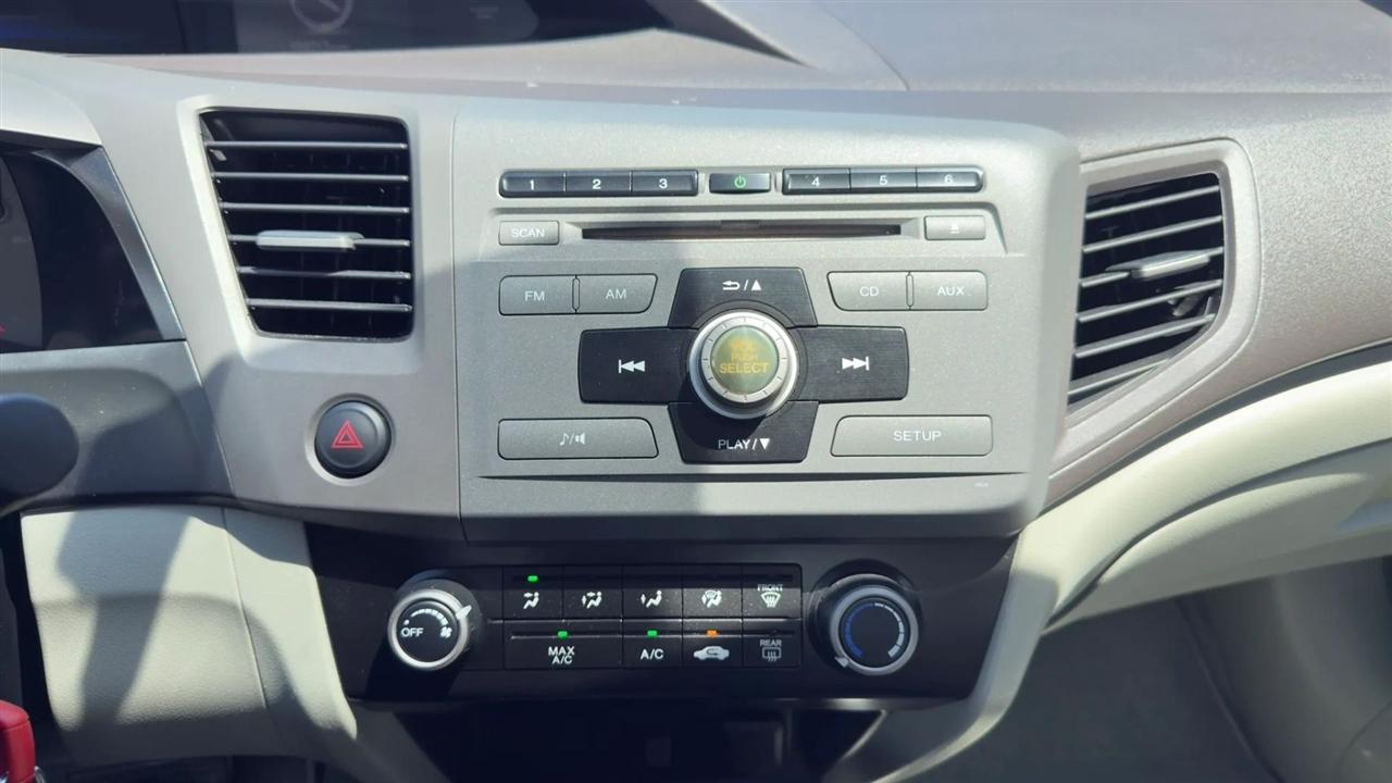 Honda Civic LX Sedan 5-Speed AT 2012
