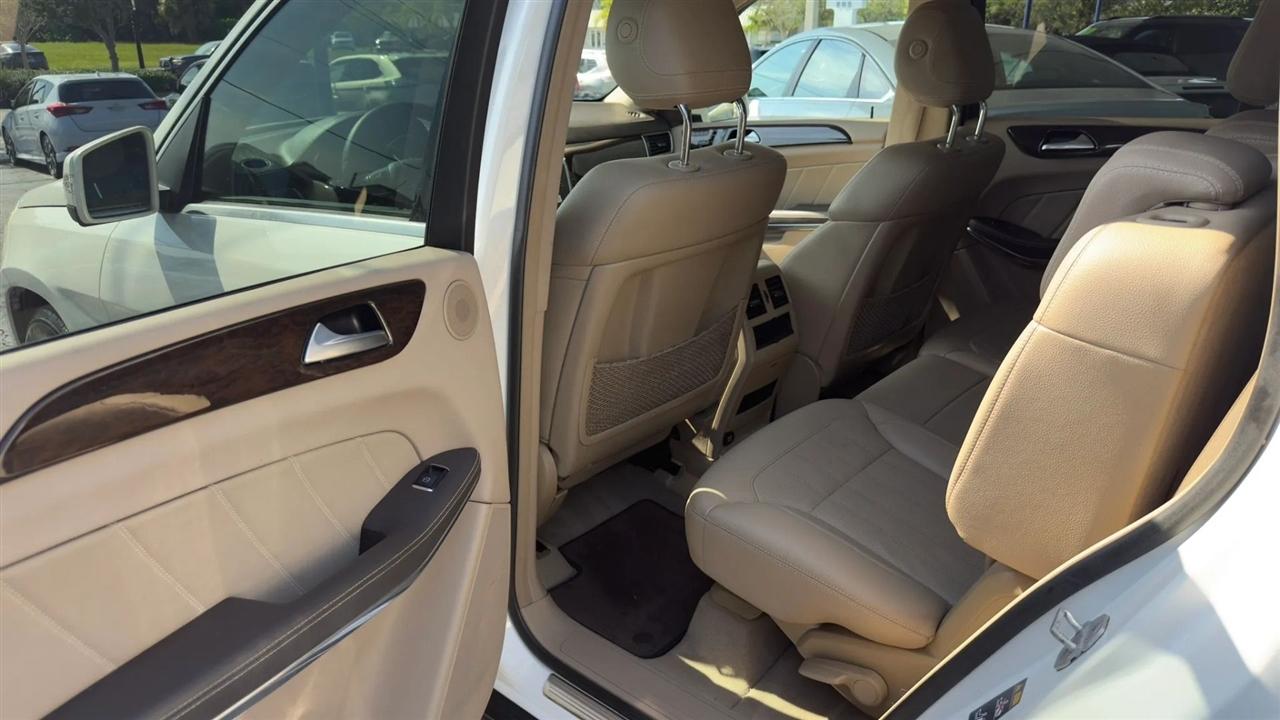 Mercedes-Benz GLK-Class GLK350 2012