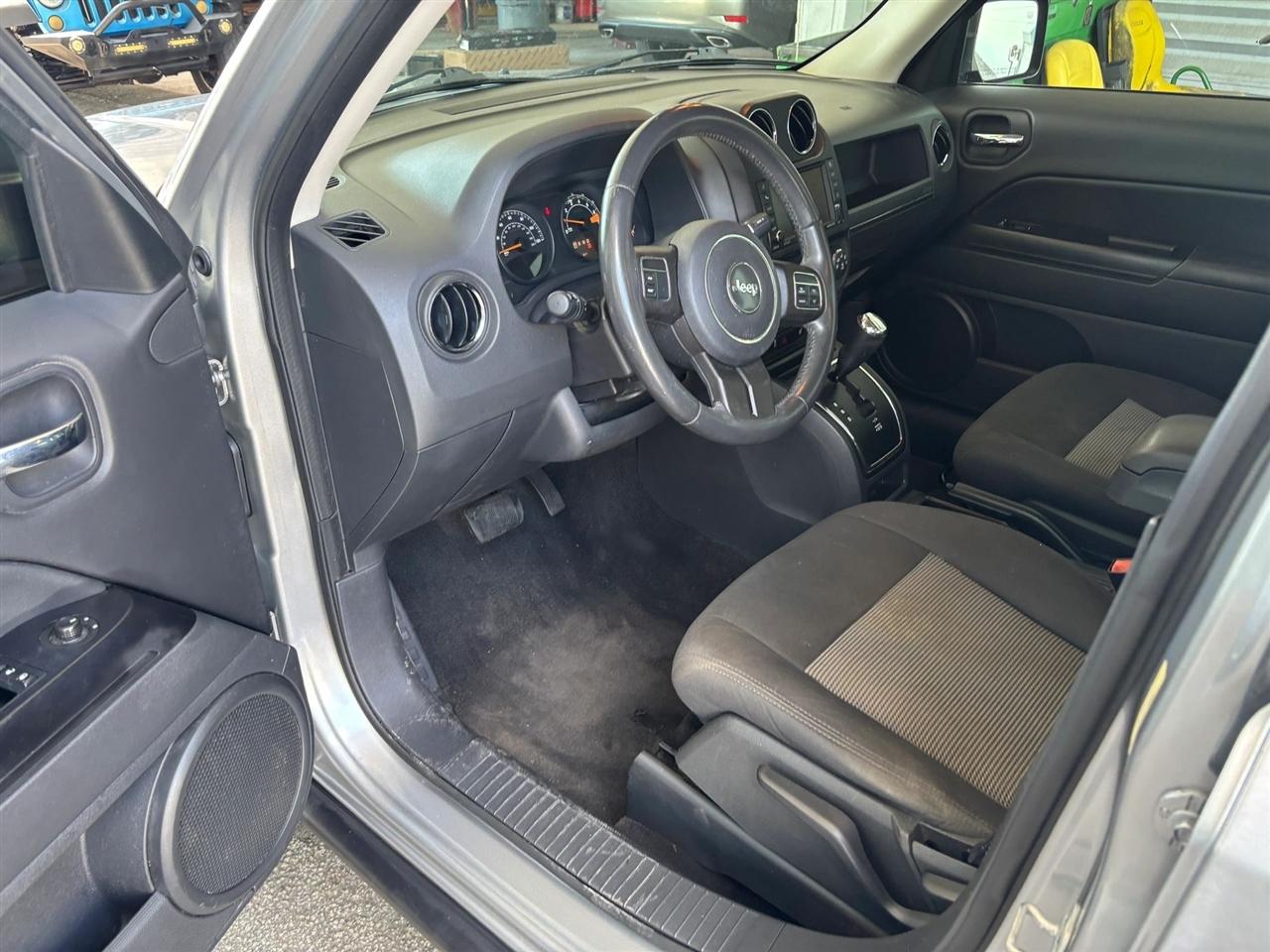 Jeep Patriot Latitude 2WD 2015