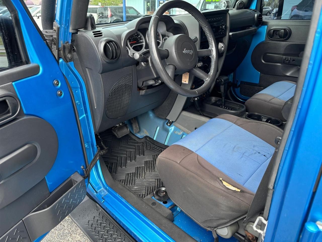 Jeep Wrangler Unlimited Sport 4WD 2010
