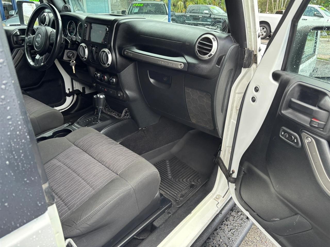 Jeep Wrangler Rubicon 4WD 2011