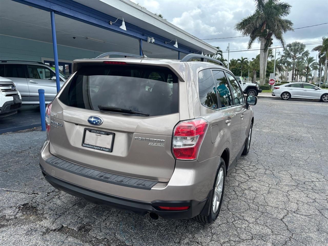Subaru Forester 2.5i Limited 2015