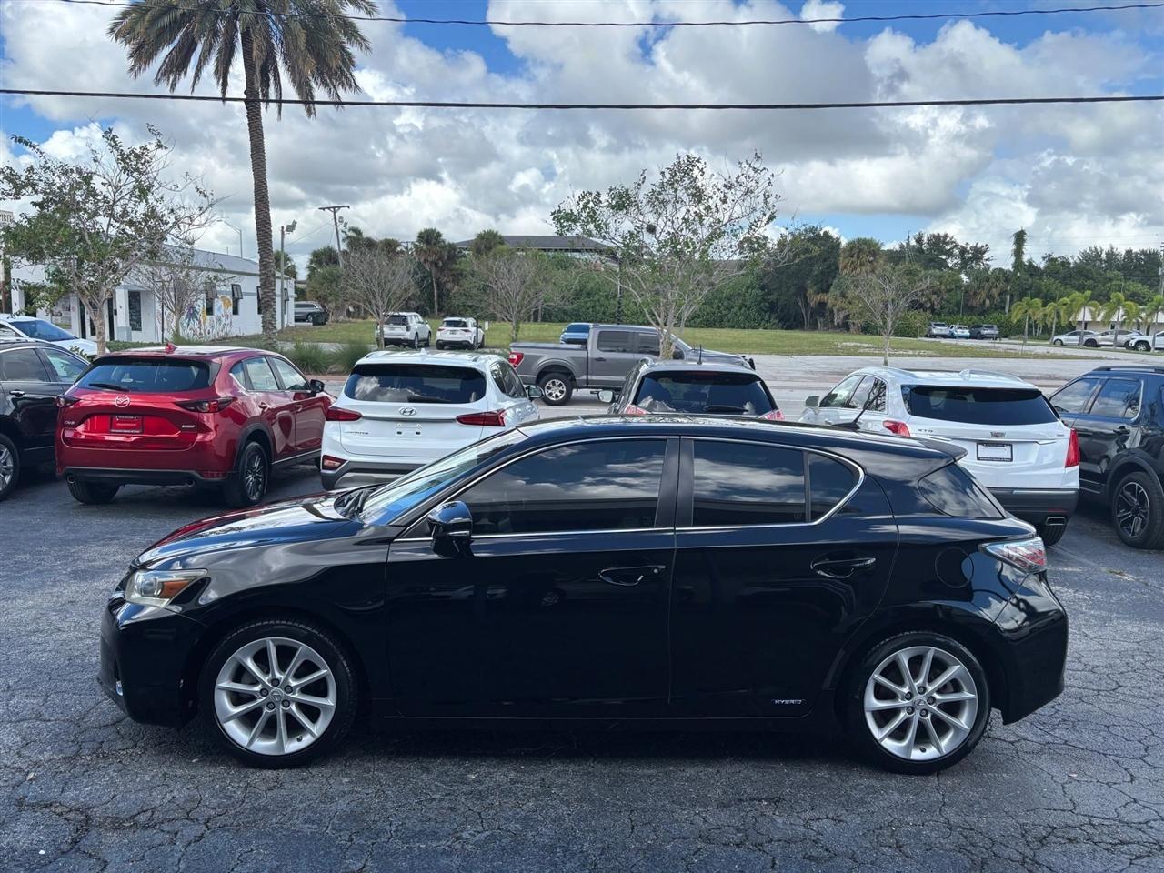 Lexus CT 200h Base 2013