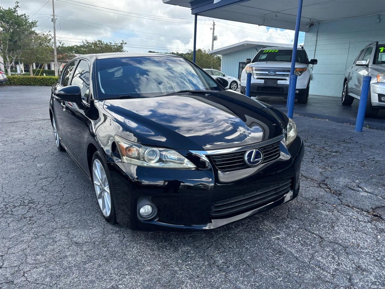 Lexus CT 200h Base 2013