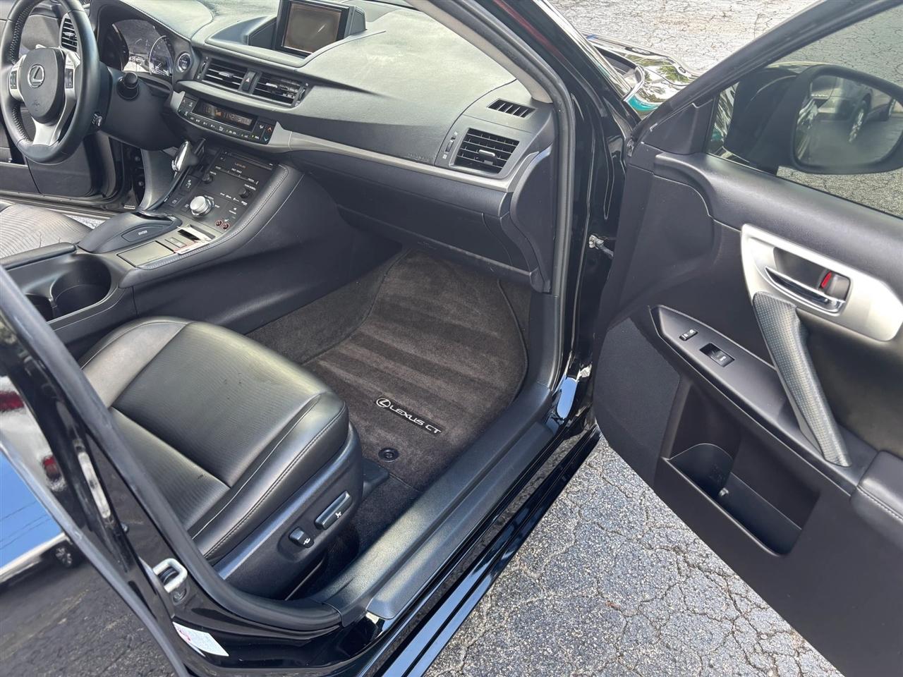 Lexus CT 200h Base 2013