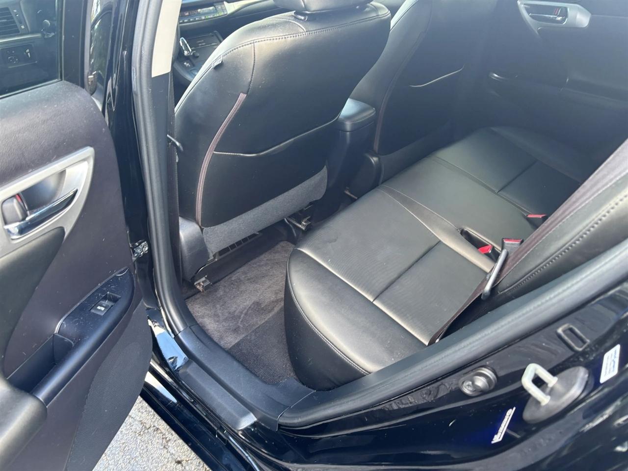 Lexus CT 200h Base 2013