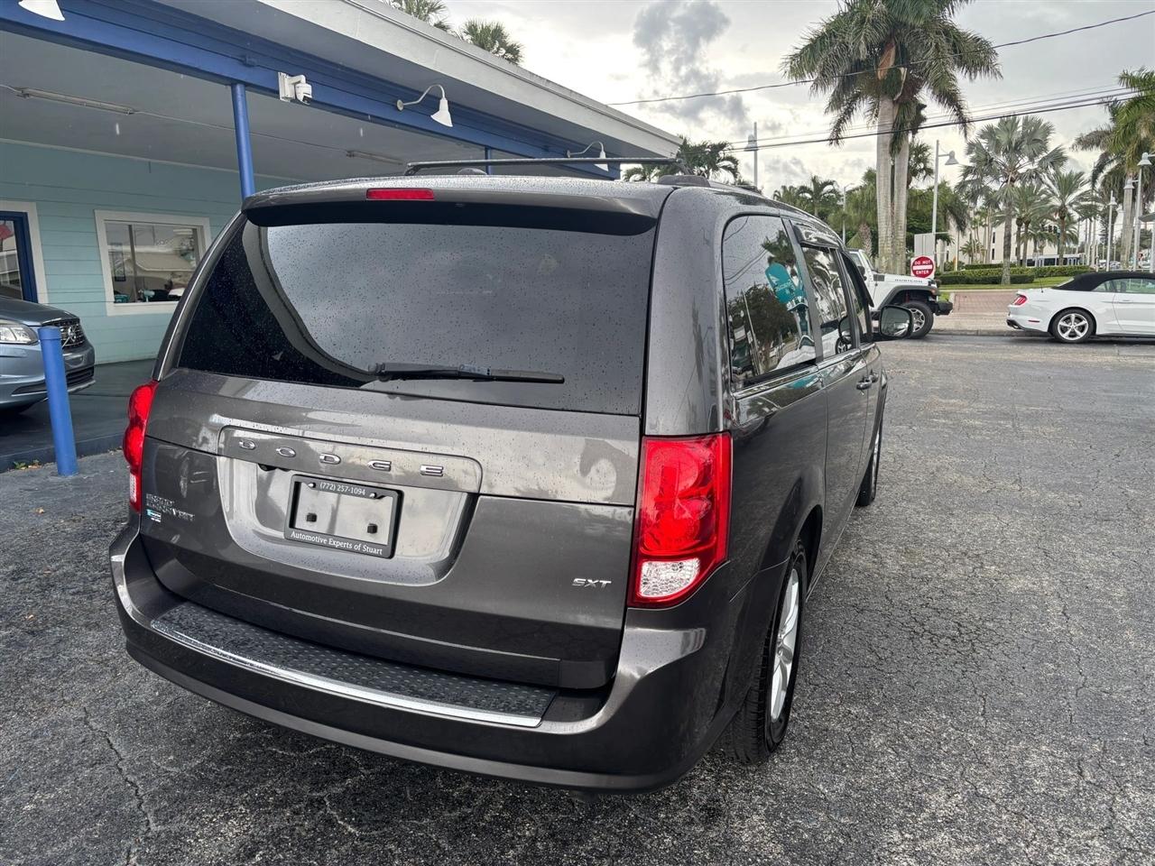 Dodge Grand Caravan SXT 2020