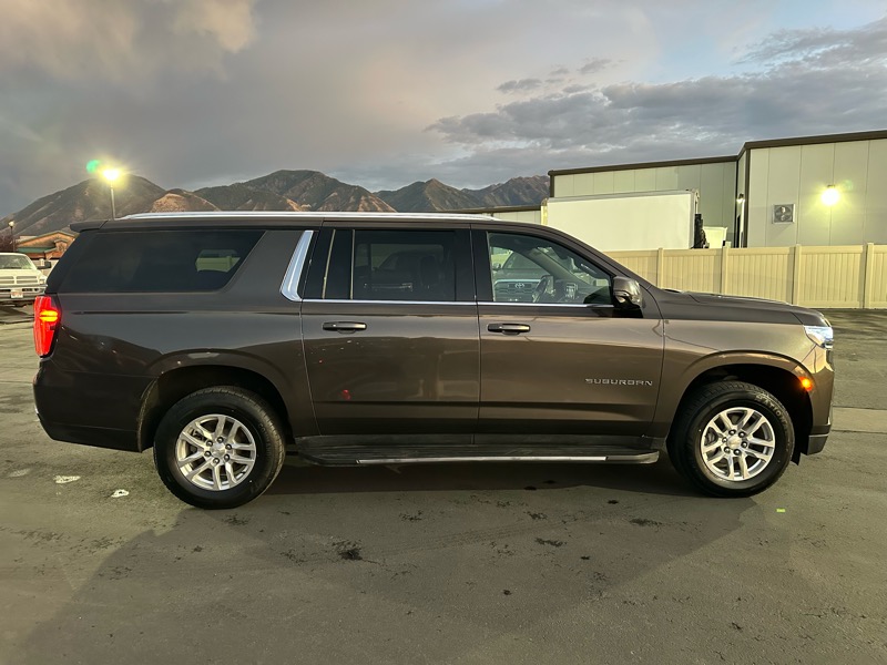 Chevrolet Suburban LT 4WD 2021 Chevrolet Suburban LT 4WD 2021