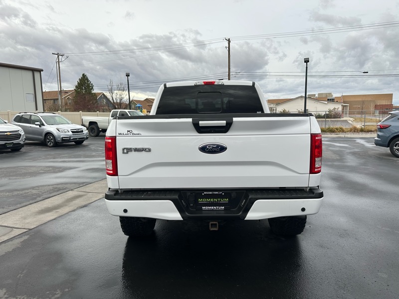 Ford F-150 XLT SuperCrew Short Bed 4WD 2017