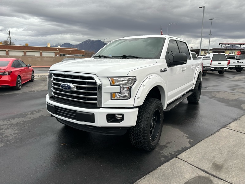 Ford F-150 XLT SuperCrew Short Bed 4WD 2017