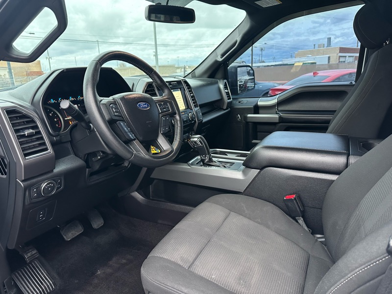 Ford F-150 XLT SuperCrew Short Bed 4WD 2017