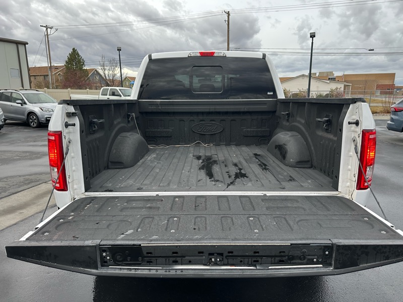 Ford F-150 XLT SuperCrew Short Bed 4WD 2017