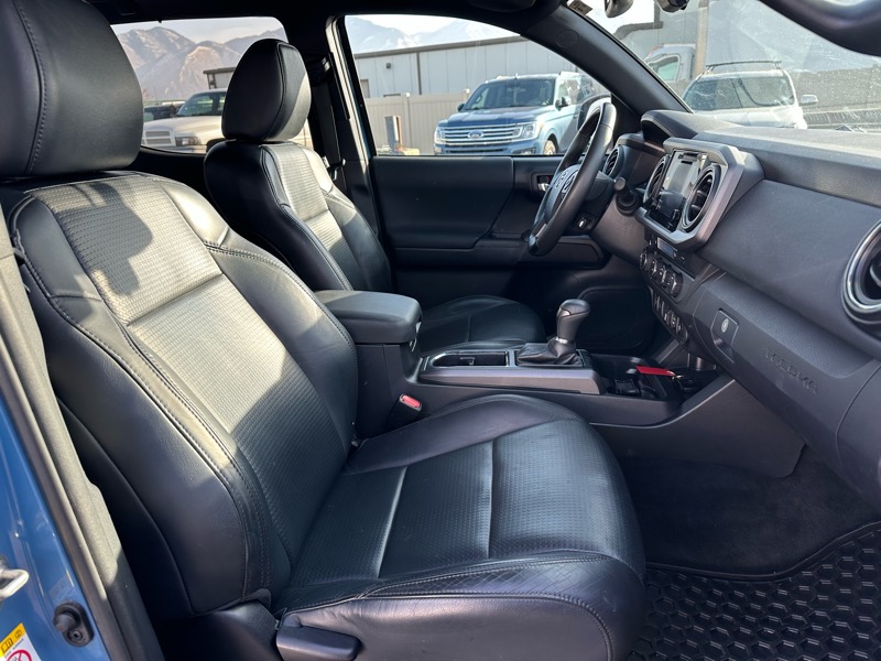 Toyota Tacoma TRD Sport Double Cab 6' Bed V6 4x4 AT (Natl) 2019