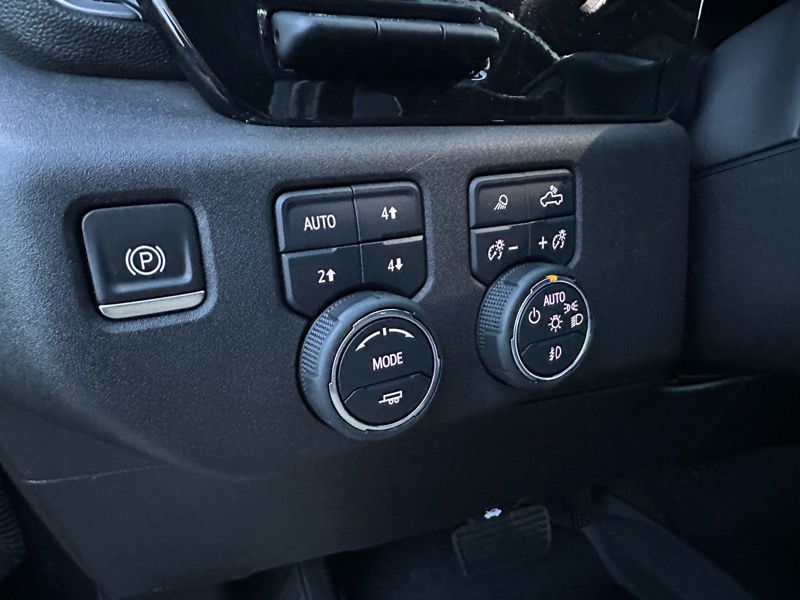 Chevrolet Silverado 1500 LTZ Crew Cab 4WD 2022