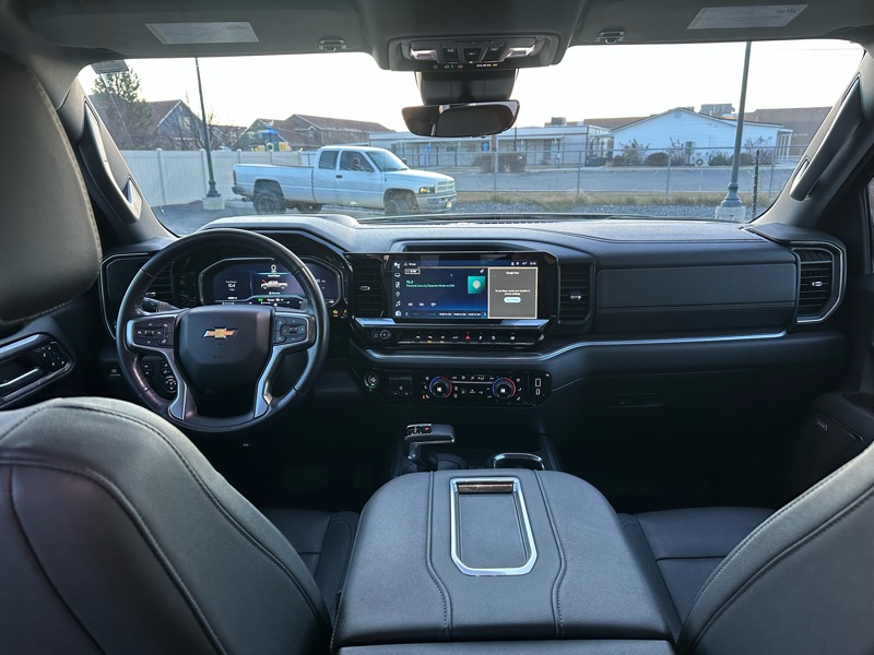 Chevrolet Silverado 1500 LTZ Crew Cab 4WD 2022