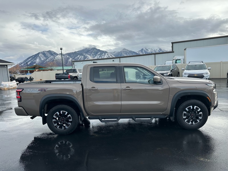 Nissan Frontier PRO-4X Crew Cab 4X4 V6 2022