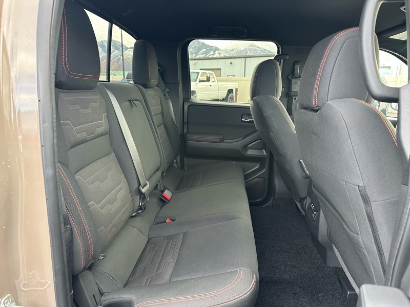 Nissan Frontier PRO-4X Crew Cab 4X4 V6 2022