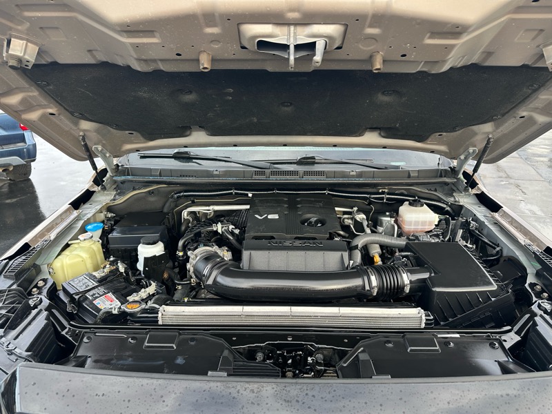 Nissan Frontier PRO-4X Crew Cab 4X4 V6 2022