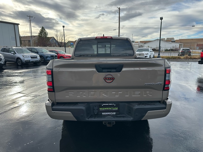 Nissan Frontier PRO-4X Crew Cab 4X4 V6 2022