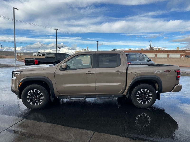 Nissan Frontier PRO-4X Crew Cab 4X4 V6 2022