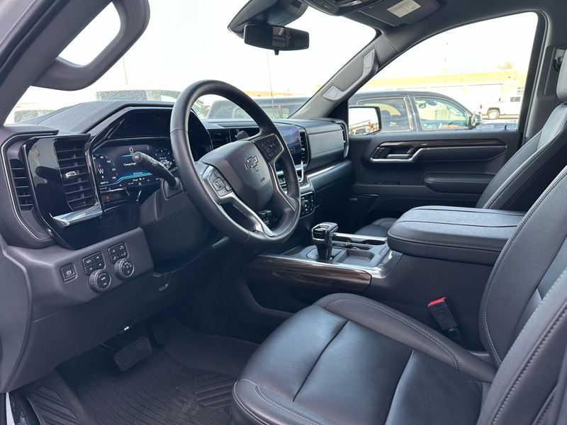 Chevrolet Silverado 1500 Trail Boss LT Crew Cab 4WD 2023